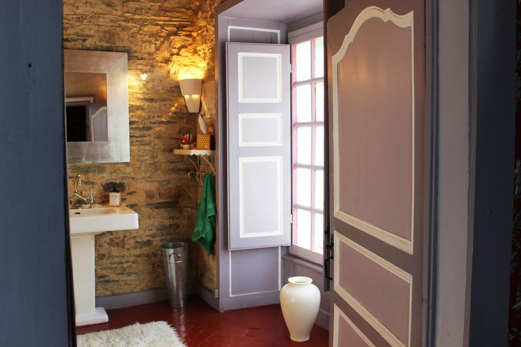 Chateau Du Boschet Bed & Breakfast Bourg-des-Comptes Exterior photo